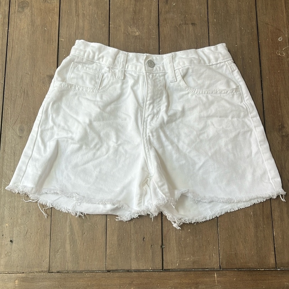 Old Navy high waist frayed hem denim short. Girls 14